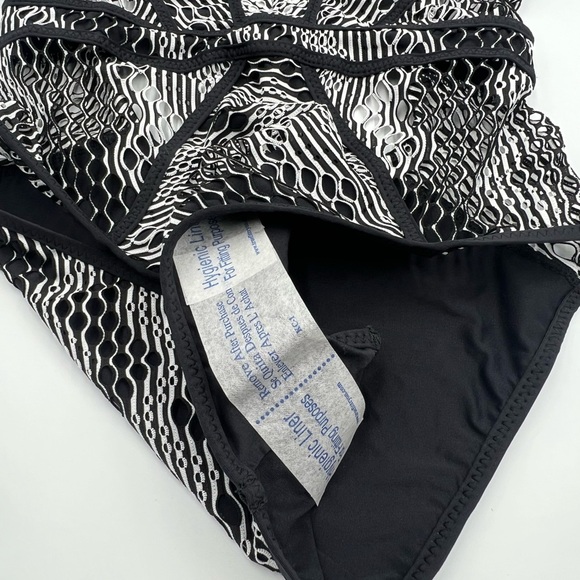 BECCA Black and White One Piece Swimsuit - Picture 5 of 9